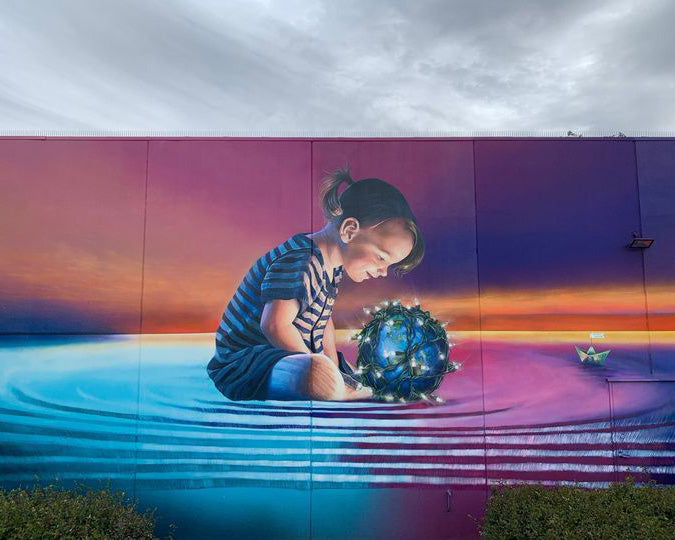 Viponds Low Sheen Acrylic paint in 1 litre for durable exterior and interior use